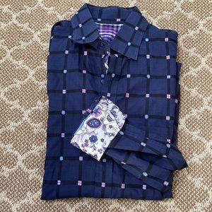Beautiful men’s dress shirt with fun accent sleeves and details - size L